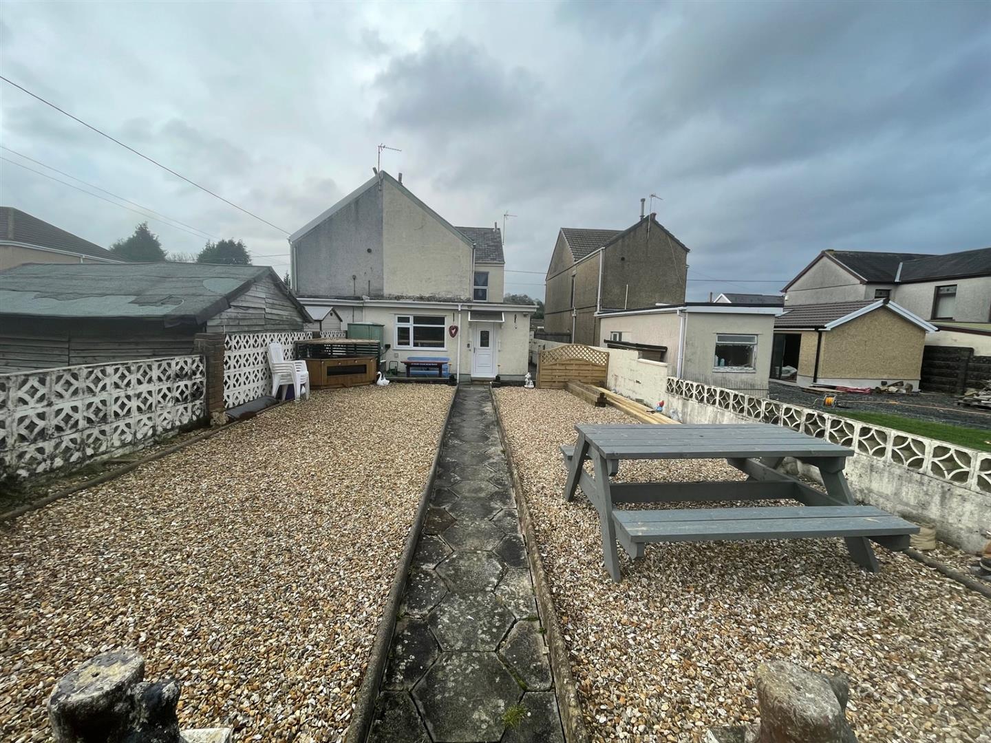 Tyn Y Bonau Road, Pontarddulais, Swansea, SA4 8RZ